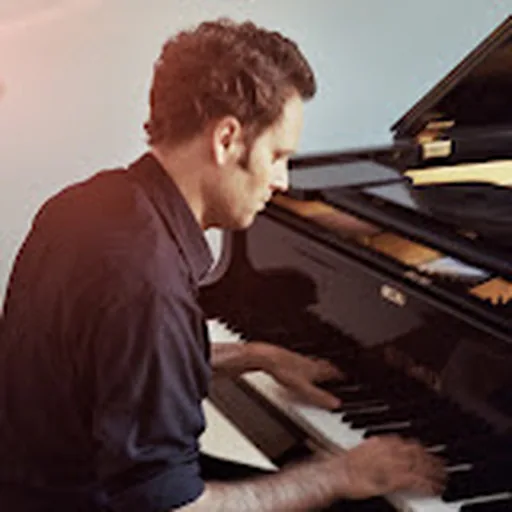 Dustin O'Halloran