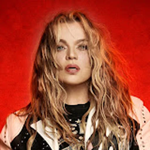 Ednita Nazario