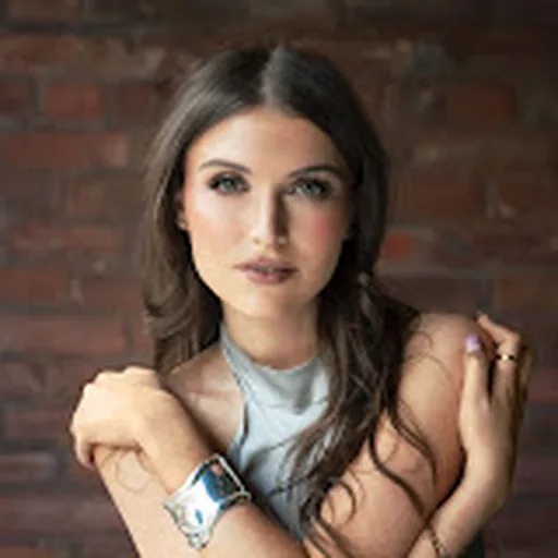 Elle Winter