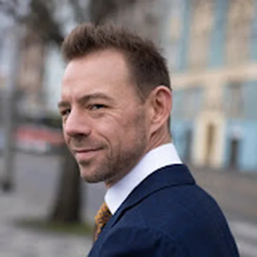 Erik Everhard