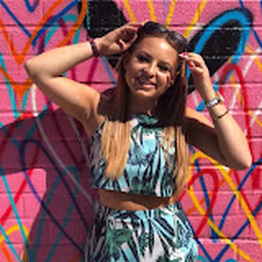 Estelle Maskame