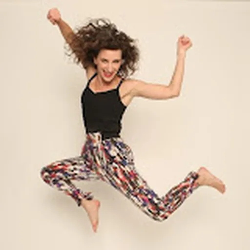 Felicity Ward