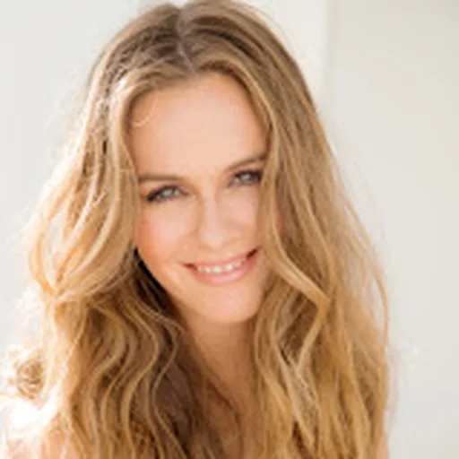 Alicia Silverstone