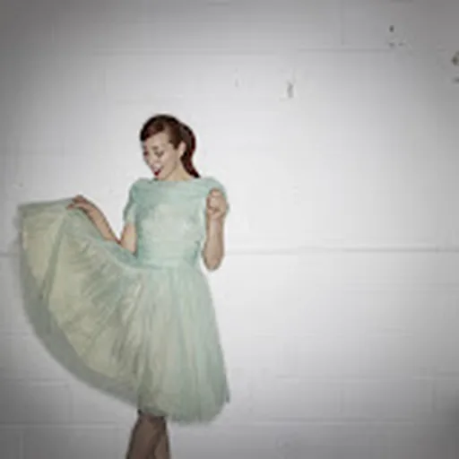 Alie Ward