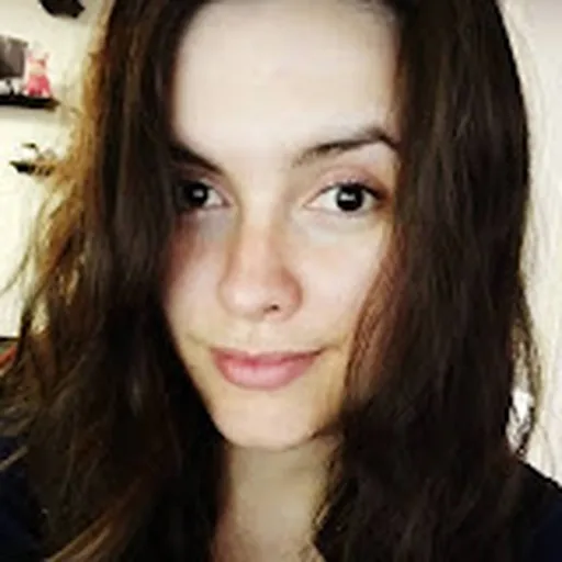 Alina Varela