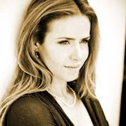 Leona Cavalli