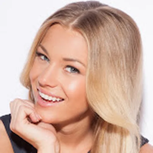 Nikki Leigh