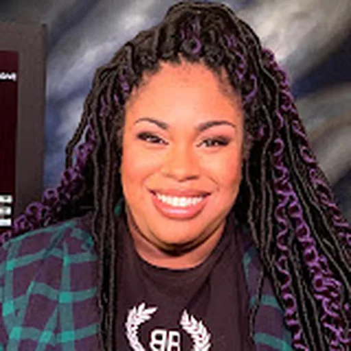 Angie Thomas