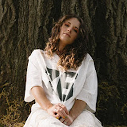 Emily Hackett