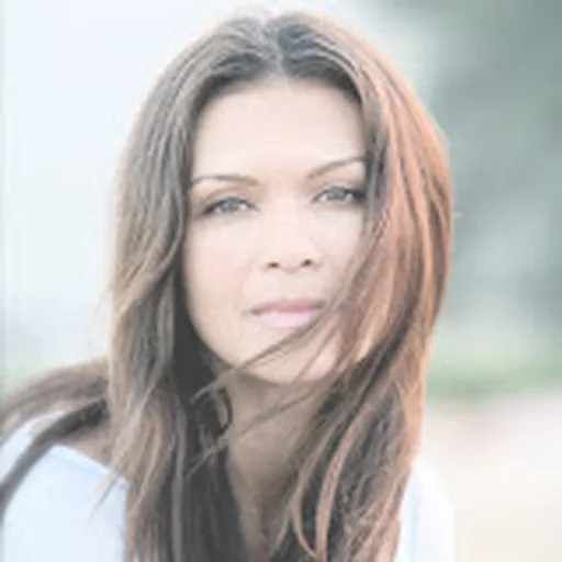 Nia Peeples