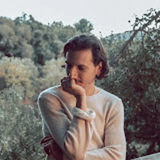 Anson Seabra