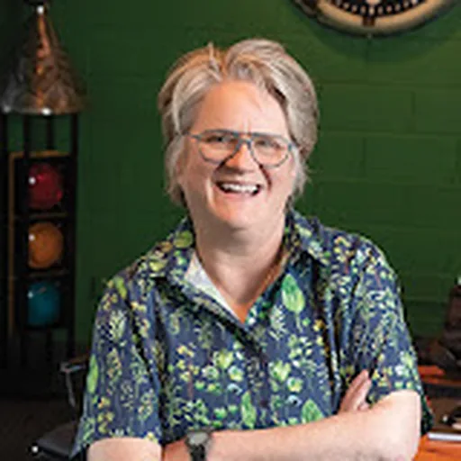Nancy Lyons