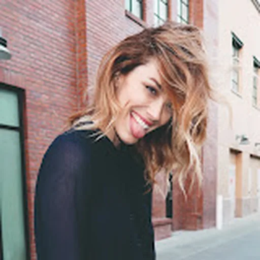 Arielle Vandenberg