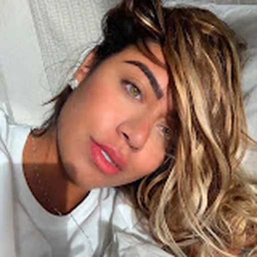 Rafaella Santos