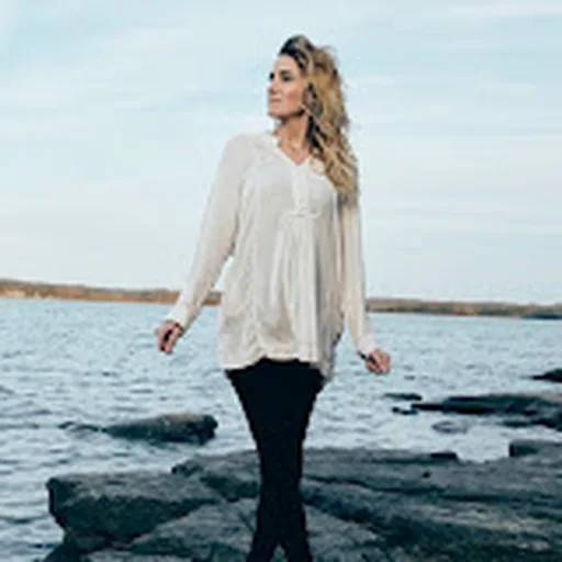 Rebecca St. James