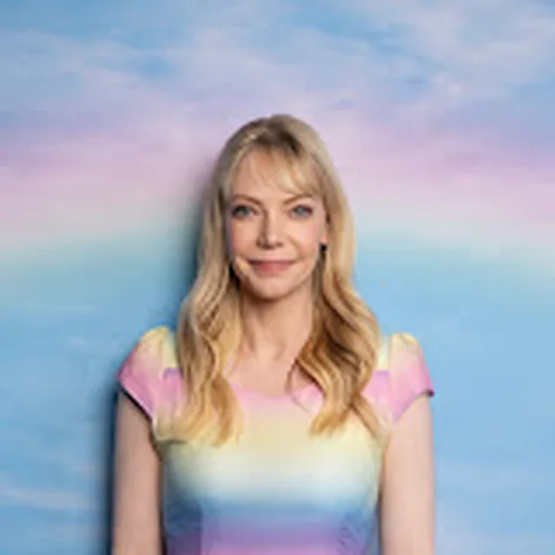 Riki Lindhome