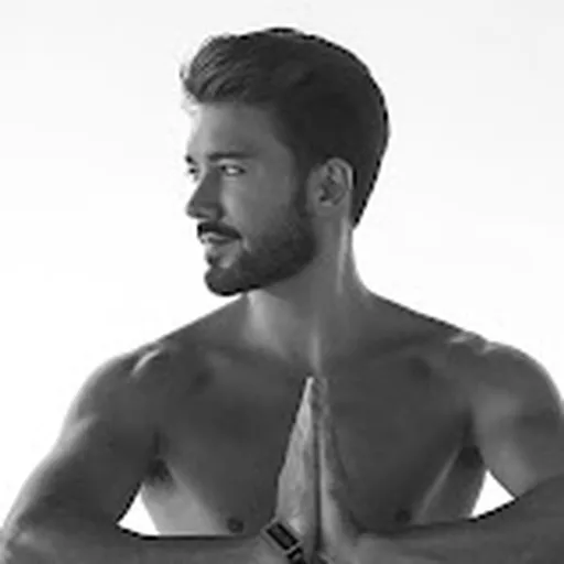Roger González
