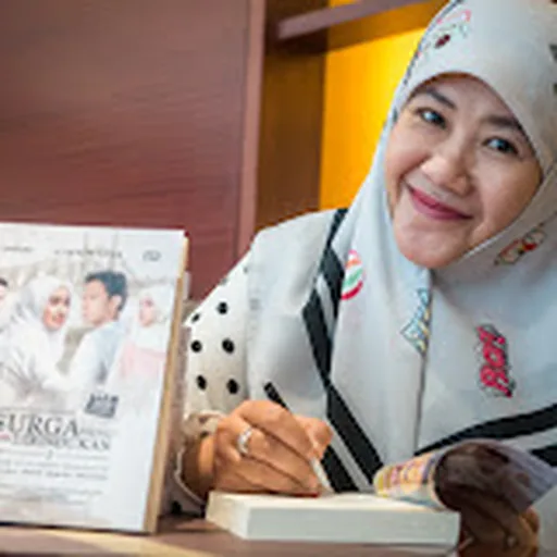Asma Nadia