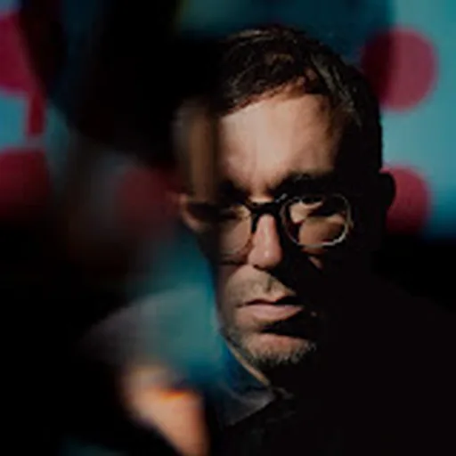 Simon Neale