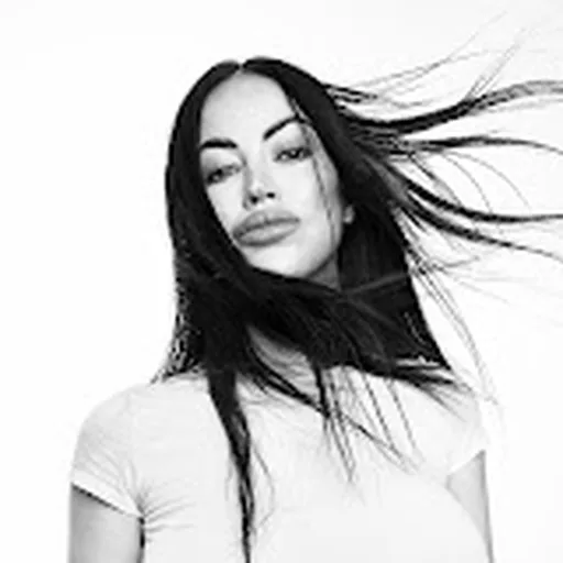 Aura Dione