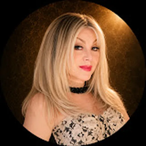 Stella Parton