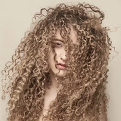 Tal Wilkenfeld