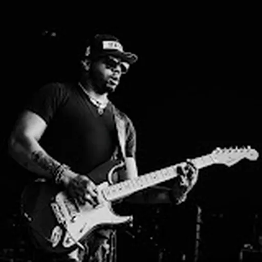 Ayron Jones