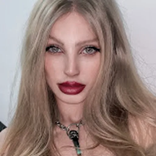 Lindsay Woods