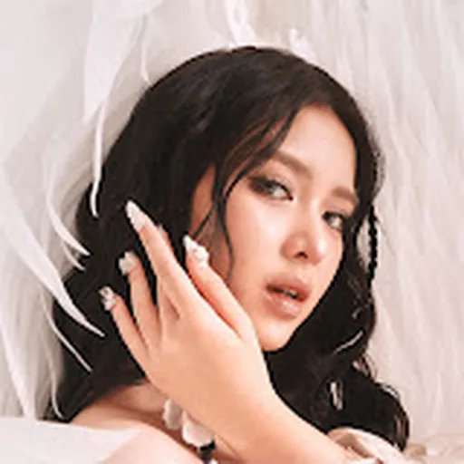 Tiara Andini