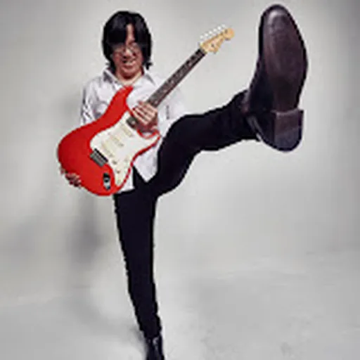 Tomo Fujita