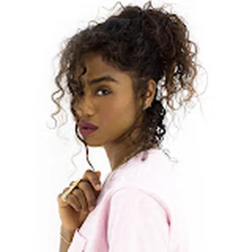 Vashtie Kola