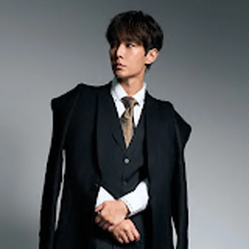 Aaron Yan