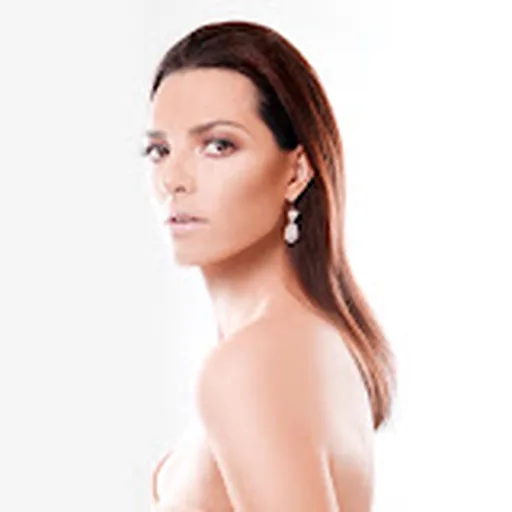 Candela Ferro