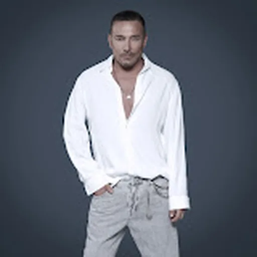 Cenk Eren