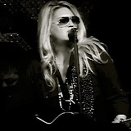 Chelle Rose