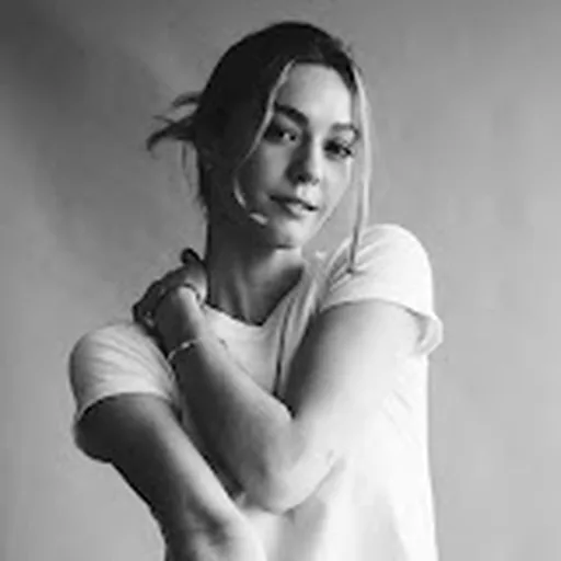Chloe Lang