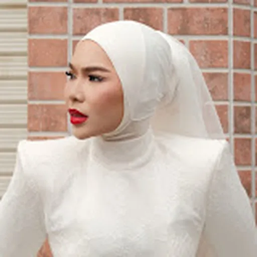 Aina Abdul