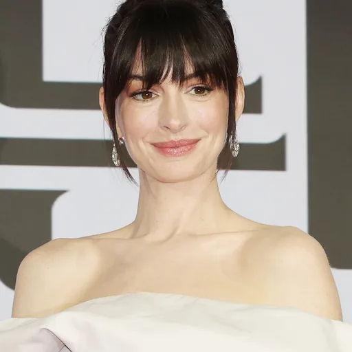 Anne Hathaway