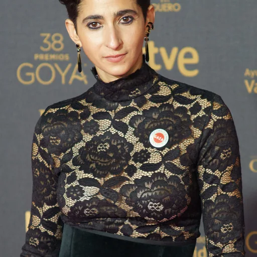 Alba Flores