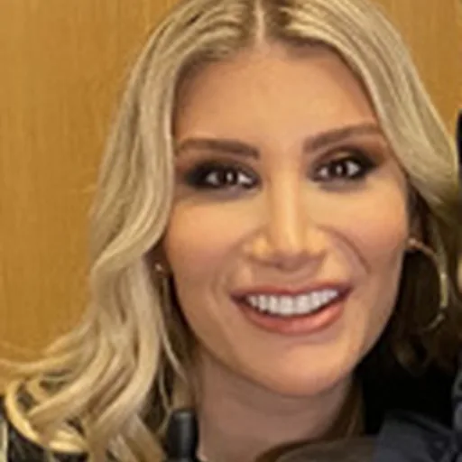 İrem Derici