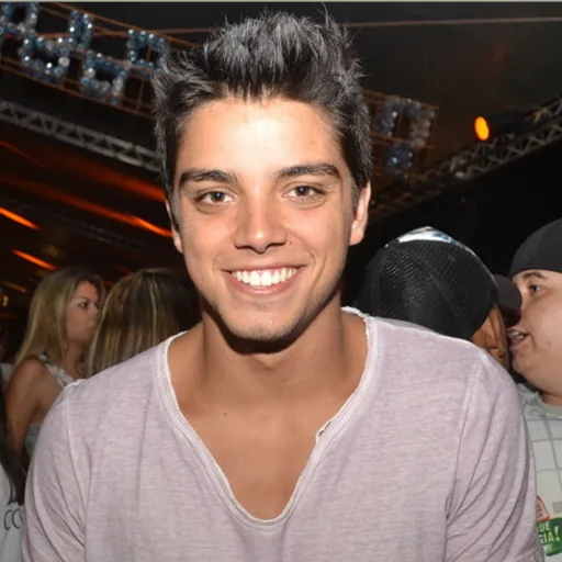 Rodrigo Simas