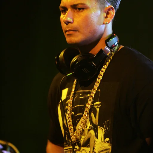 Pauly D