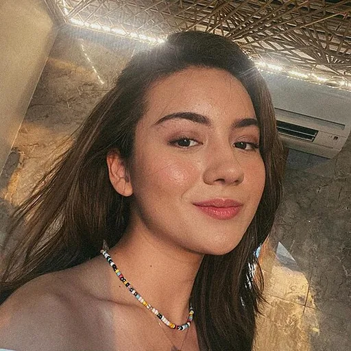 Ersya Aurelia