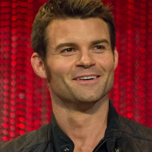 Daniel Gillies