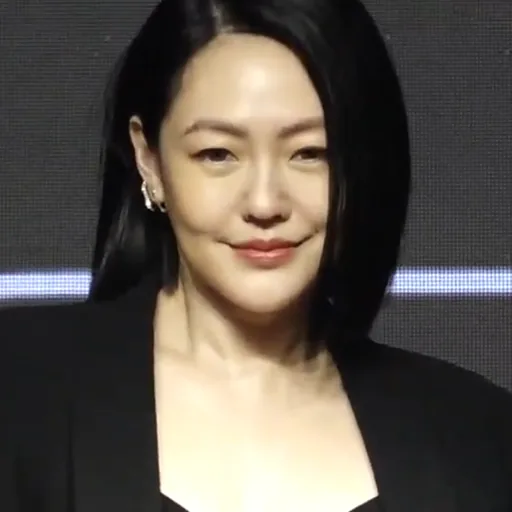 Dee Hsu