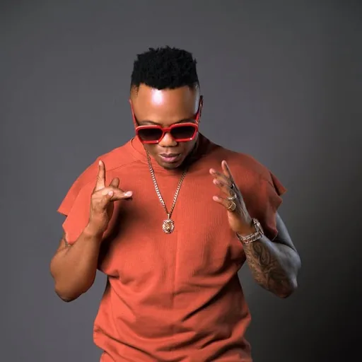 DJ Tira