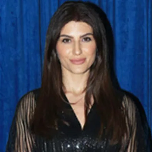 Elnaaz Norouzi