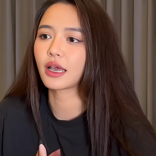 Bích Phương