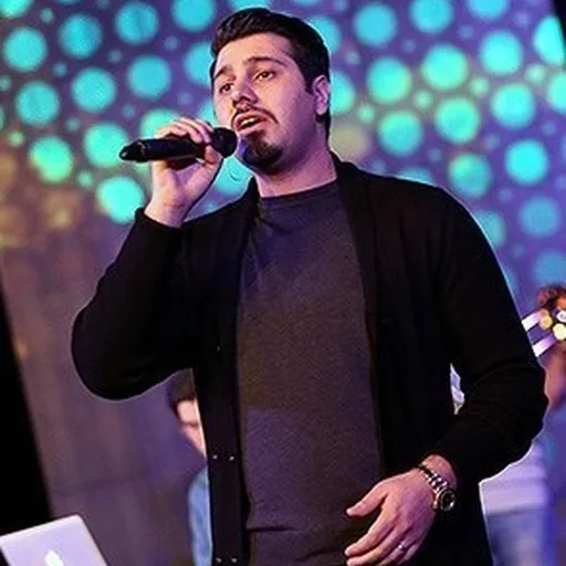 Ehsan Khajeh Amiri