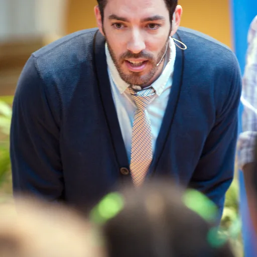 Drew Scott